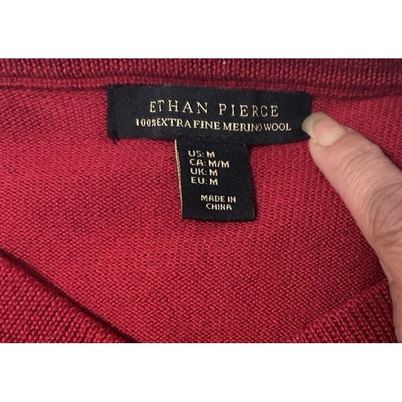 Ethan Pierce Mens Size M 100% Extra Fine Merino Wool Red V Neck Pullover Sweater - Picture 4 of 5